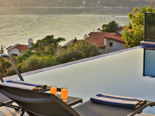  gece  -  Kasım
  | Kalkan’da Deniz Manzaralı Lüks Villa, Merkezi Konumda Rüya Tatil